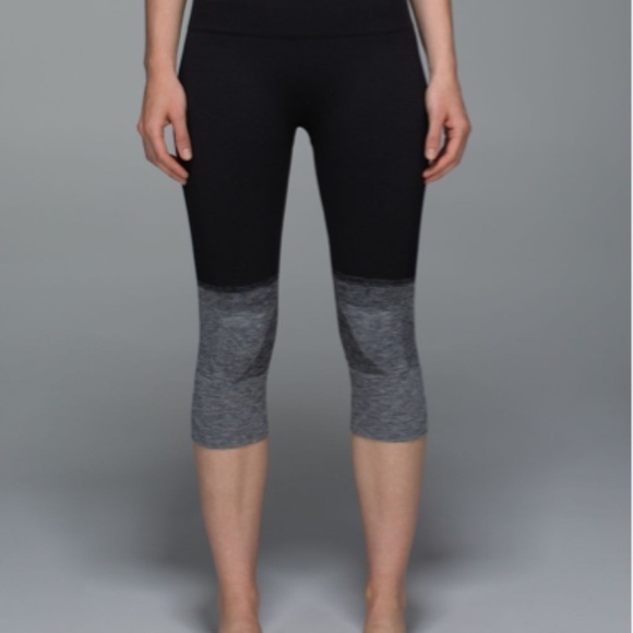 Lululemon Seamlessly Street Crop Heathered Black - Picture 10 of 11